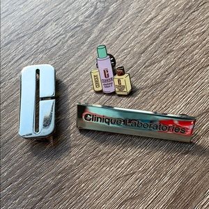 Clinique pins